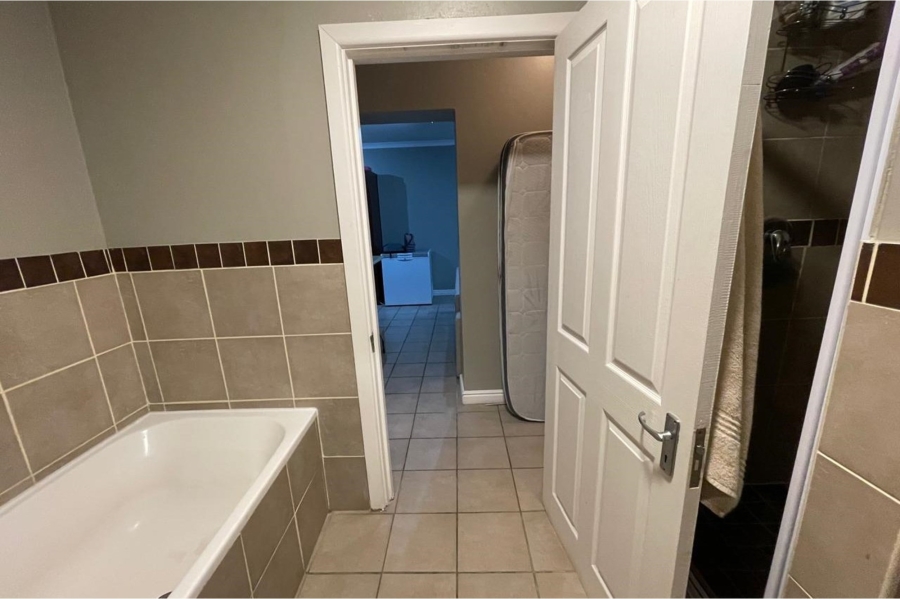 2 Bedroom Property for Sale in Sherwood Eastern Cape